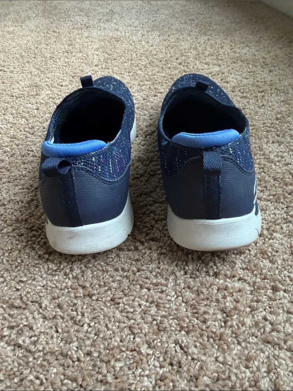 Skechers Navy Slip-On Knit Sneakers with Multicolor Speckle Size 8.5
